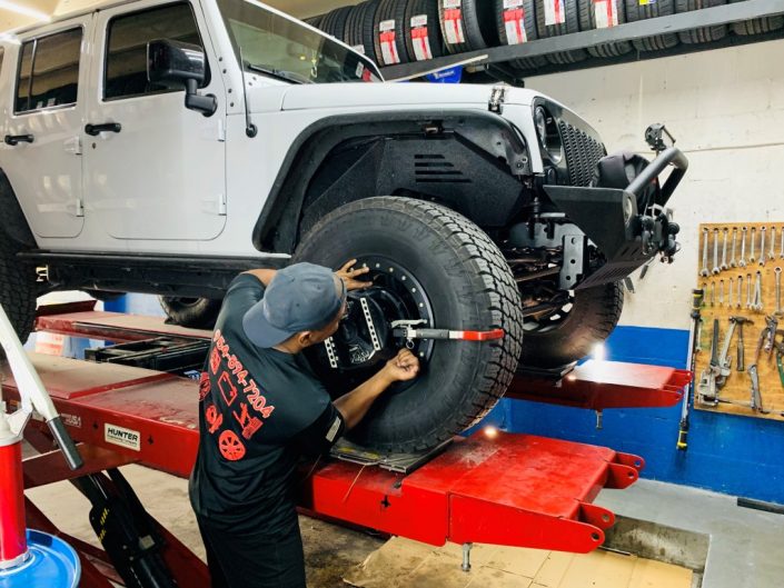 About Us 5 - Ovidios Tires - Tires & Suspension Service in Hollywood,FL
