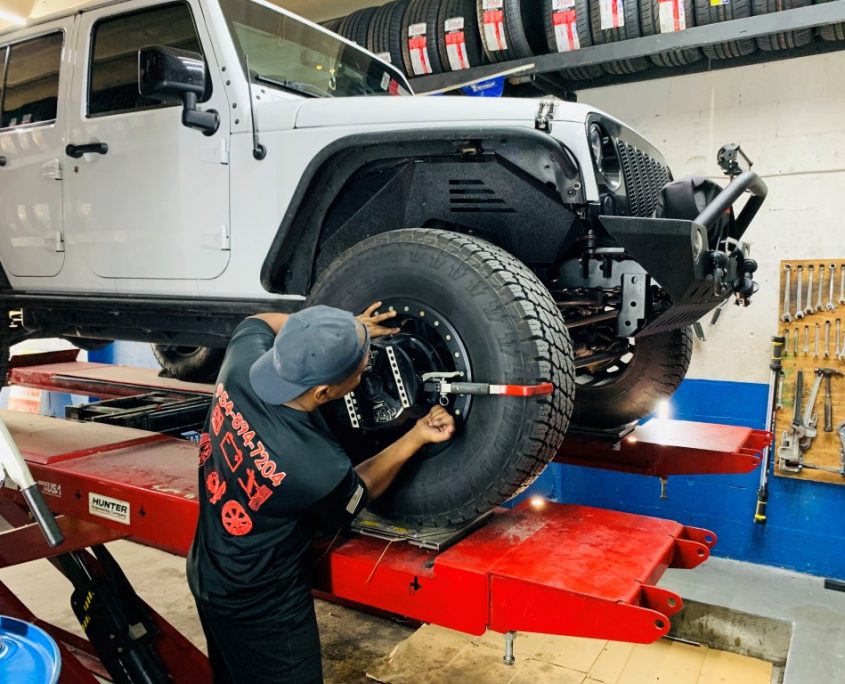 Home 17 - Ovidios Tires - Tires & Suspension Service in Hollywood,FL