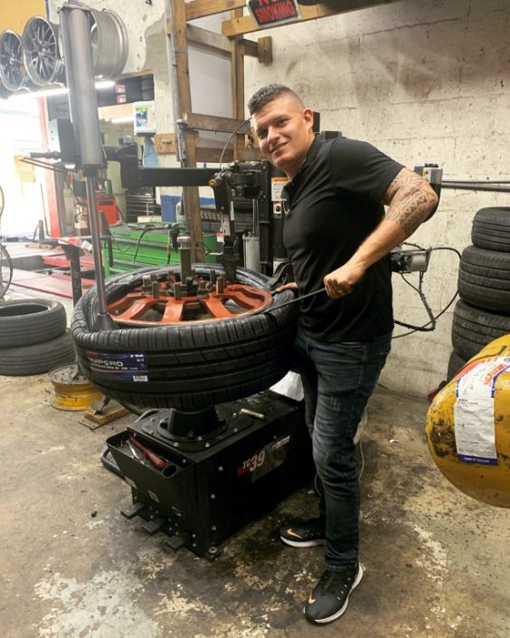 About Us 13 - Ovidios Tires - Tires & Suspension Service in Hollywood,FL