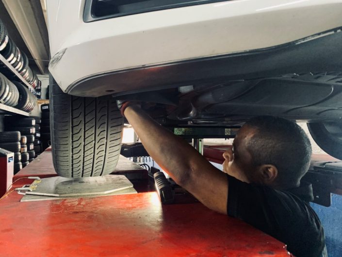 About Us 15 - Ovidios Tires - Tires & Suspension Service in Hollywood,FL