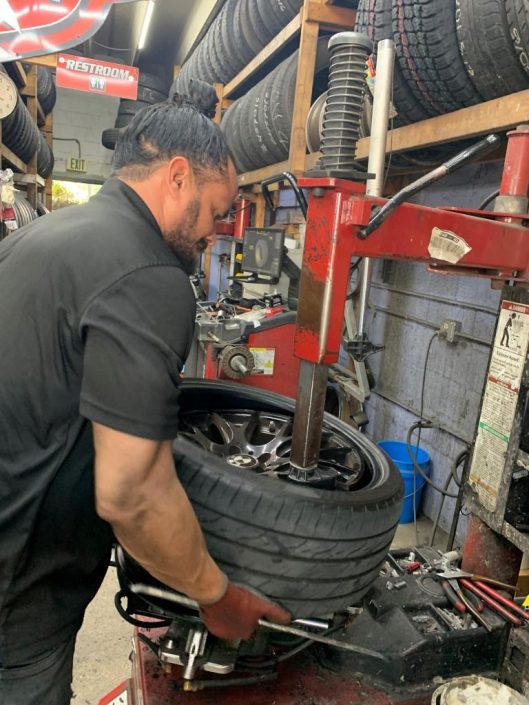 About Us 18 - Ovidios Tires - Tires & Suspension Service in Hollywood,FL