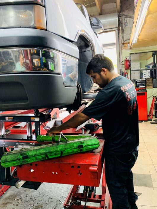 About Us 4 - Ovidios Tires - Tires & Suspension Service in Hollywood,FL